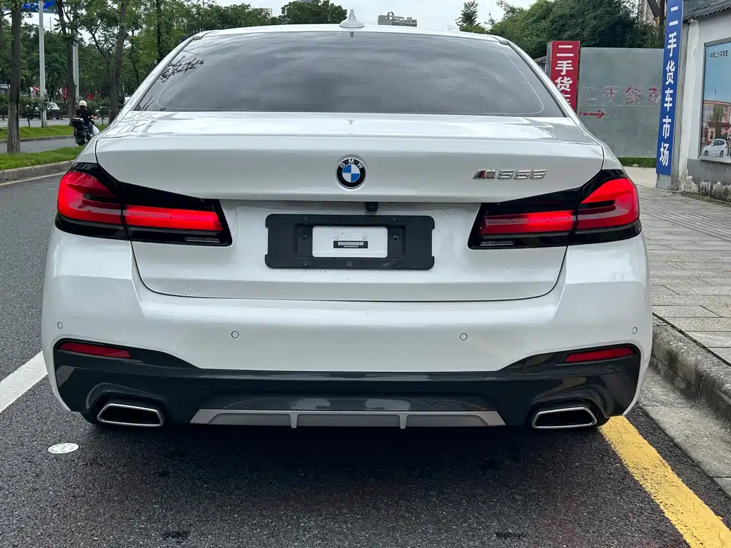 BMW 5 Series 2023