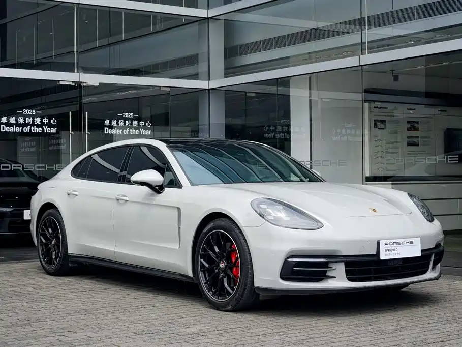 Porsche Panamera 2018 — фото 3