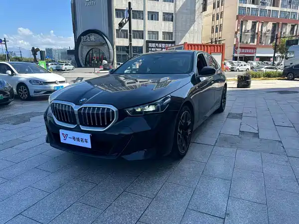 BMW 5 Series 2025