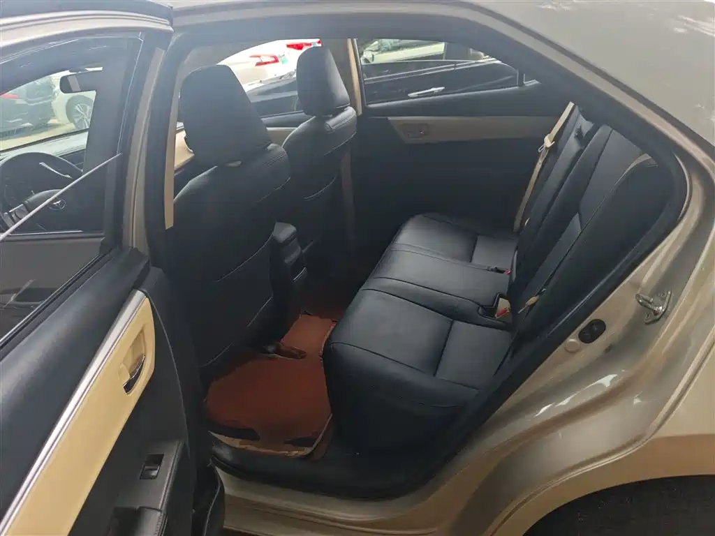 Toyota Corolla 2017 — фото 17