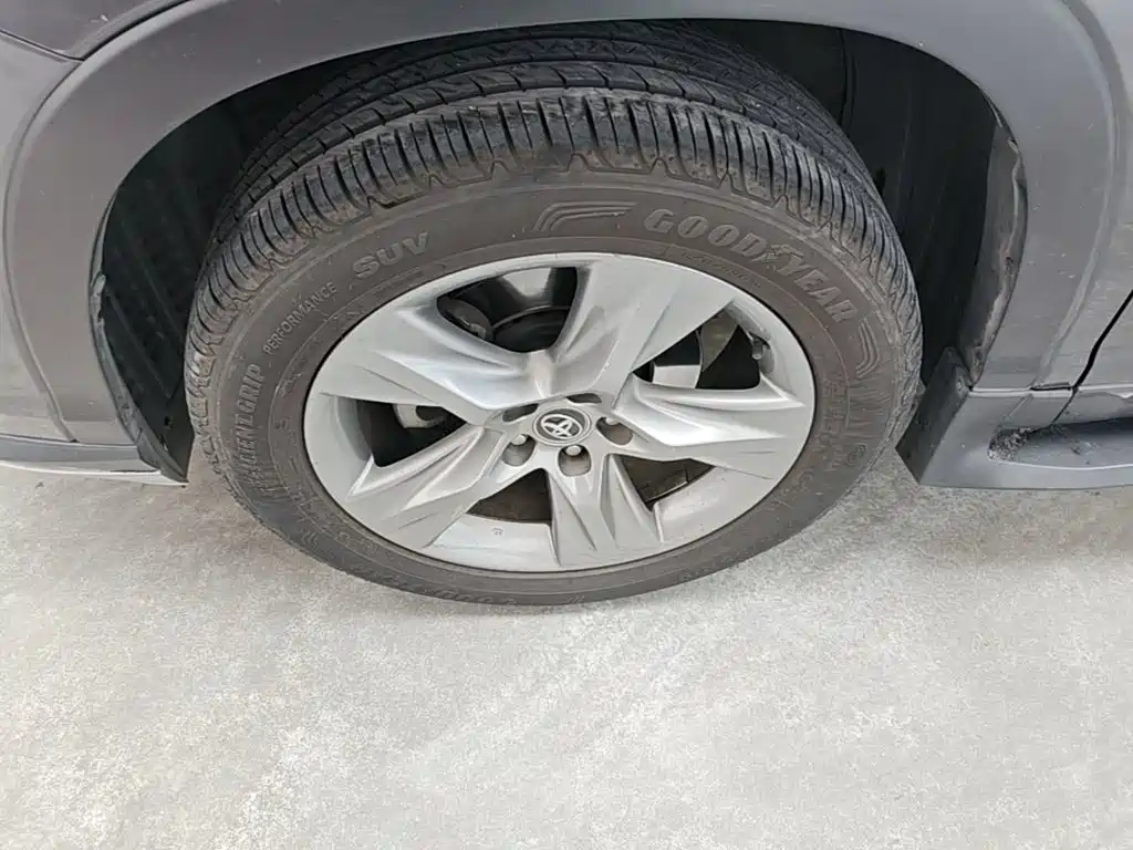 Toyota Highlander 2015 — фото 23