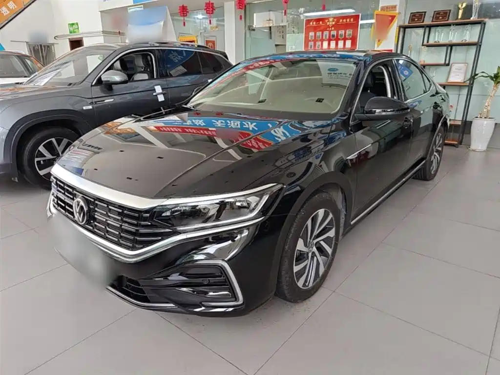 Volkswagen Passat PHEV 2022