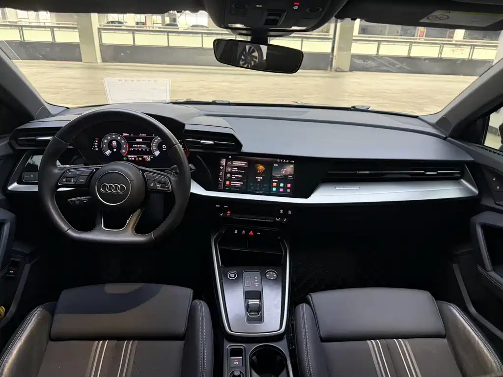 Audi A3 2023 — фото 12