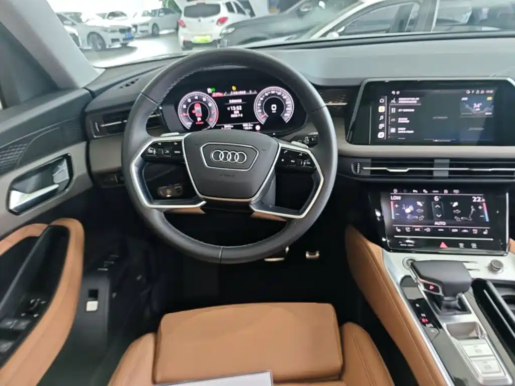 Audi Q6 2025 — фото 11