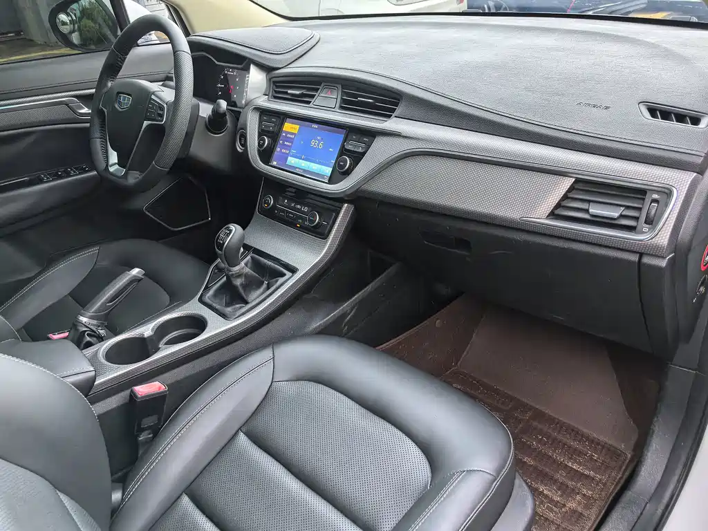 Geely Emgrand GS 2017 — фото 17