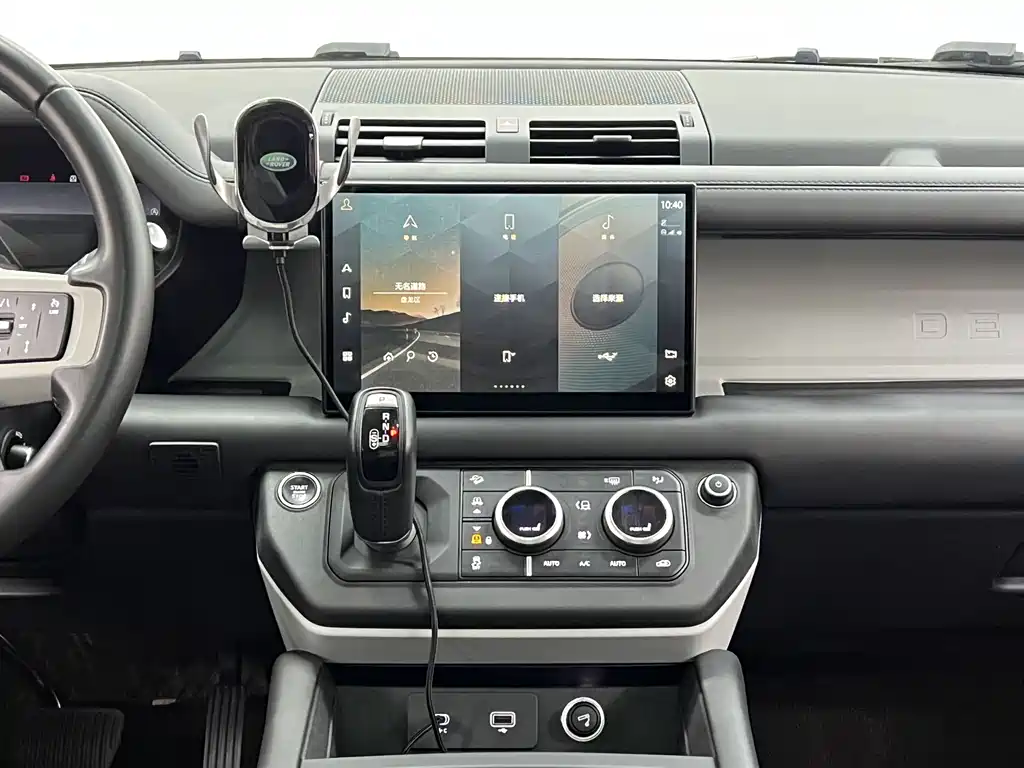 Land Rover Defender 2022 — фото 21