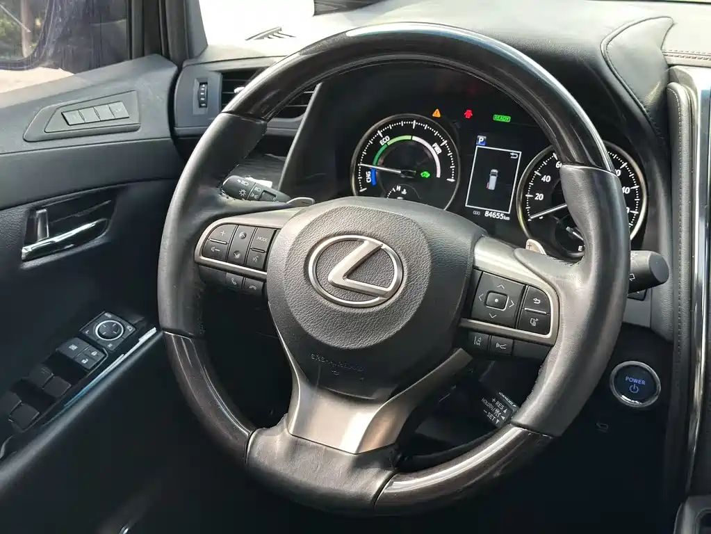 Lexus LM 2023 — фото 16