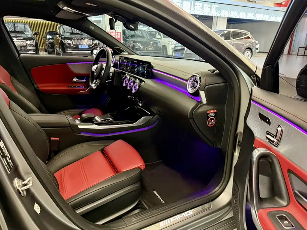 Mercedes-Benz A-Class AMG 2022 — фото 10