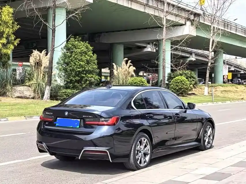 BMW i3 2024
