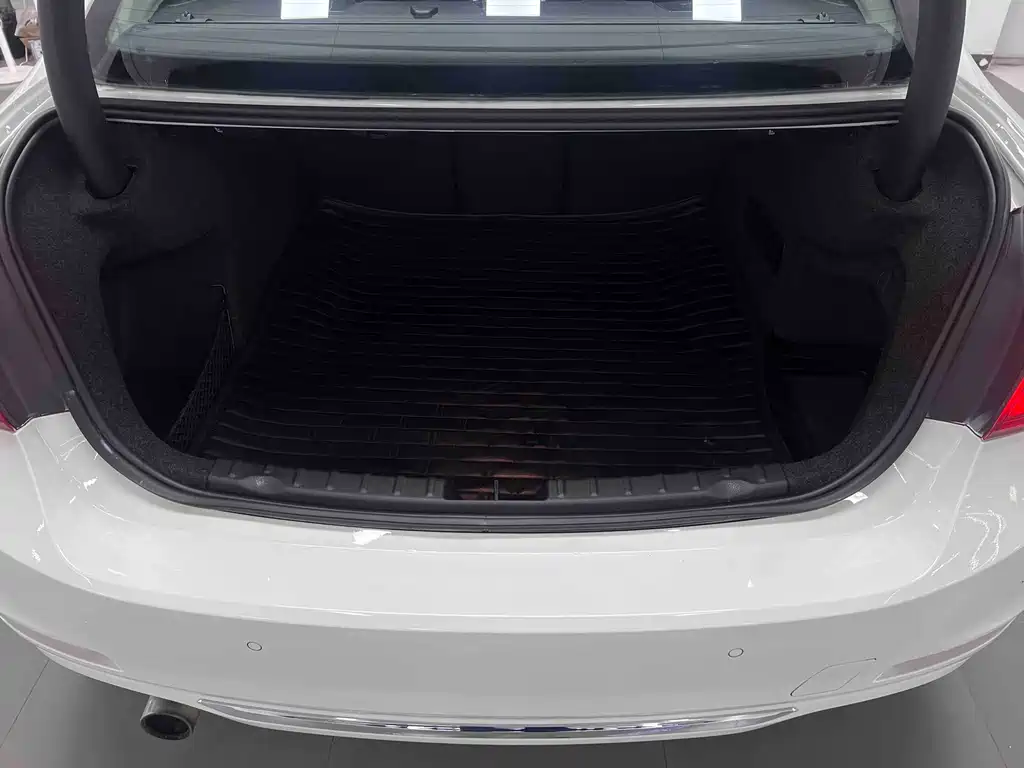 BMW 3 Series 2015 — фото 10