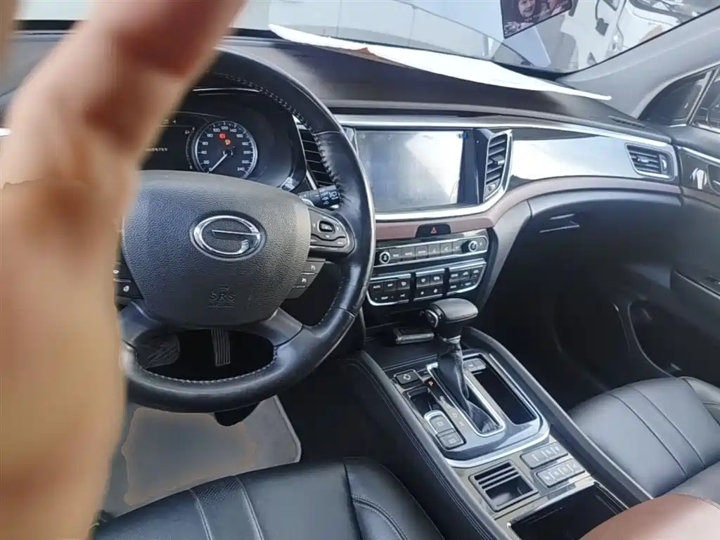 GAC Motor Trumpchi GS8 2018 — фото 10