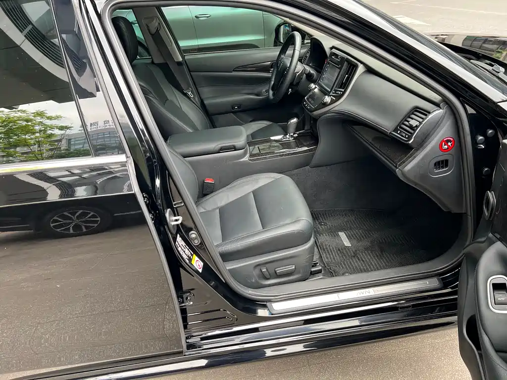 Toyota Crown 2018 — фото 24