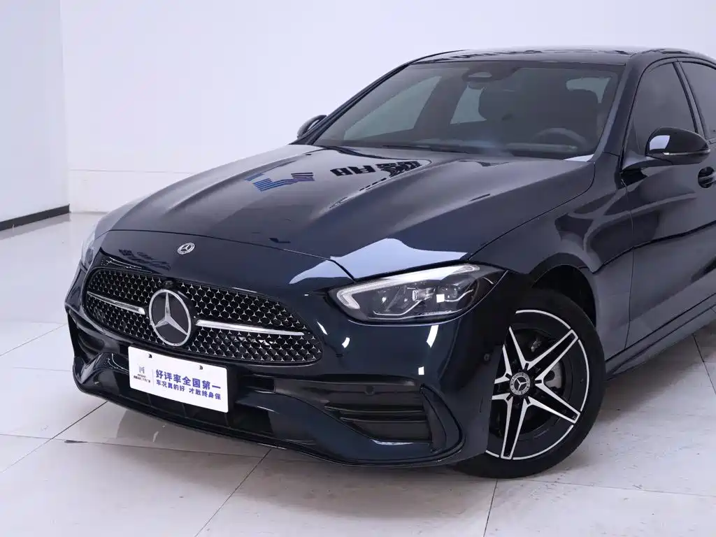 Mercedes-Benz C-Class 2024