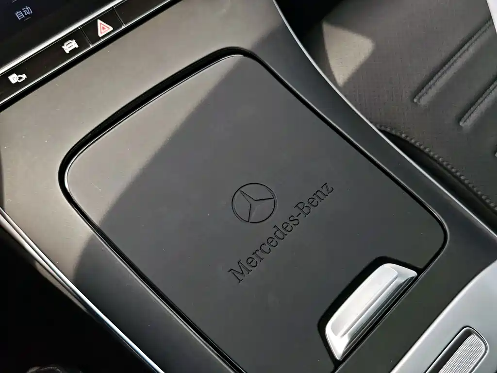 Mercedes-Benz C-Class 2025 — фото 13