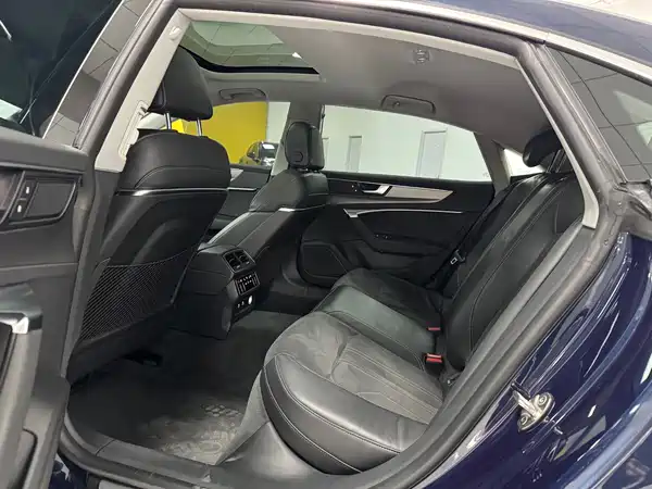 Audi A7L 2024