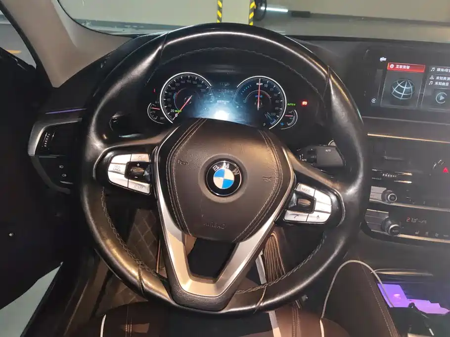 BMW 5 Series New Energy 2018 — фото 15