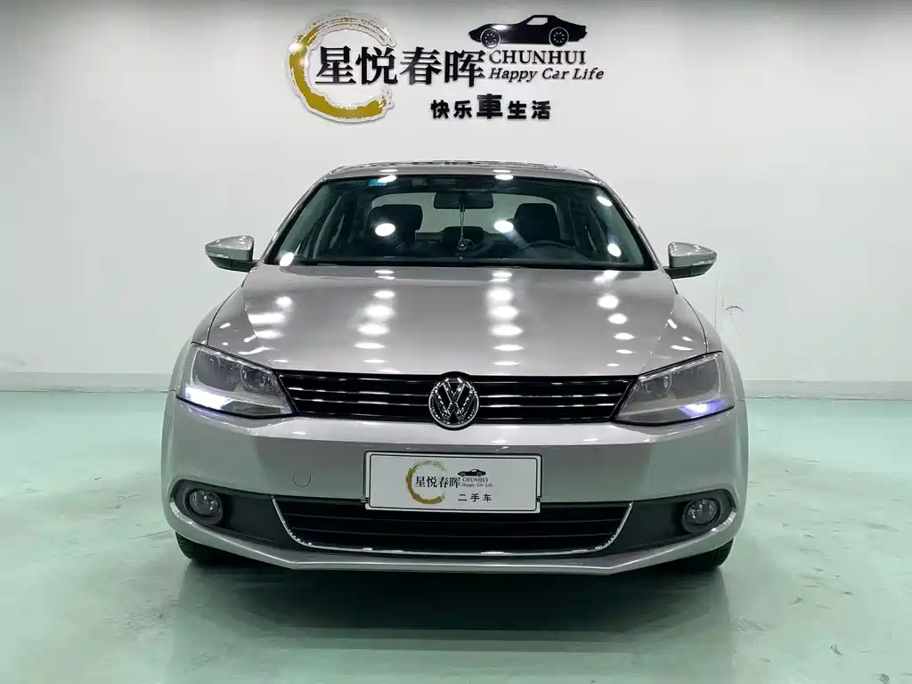 Volkswagen Sagitar 2015