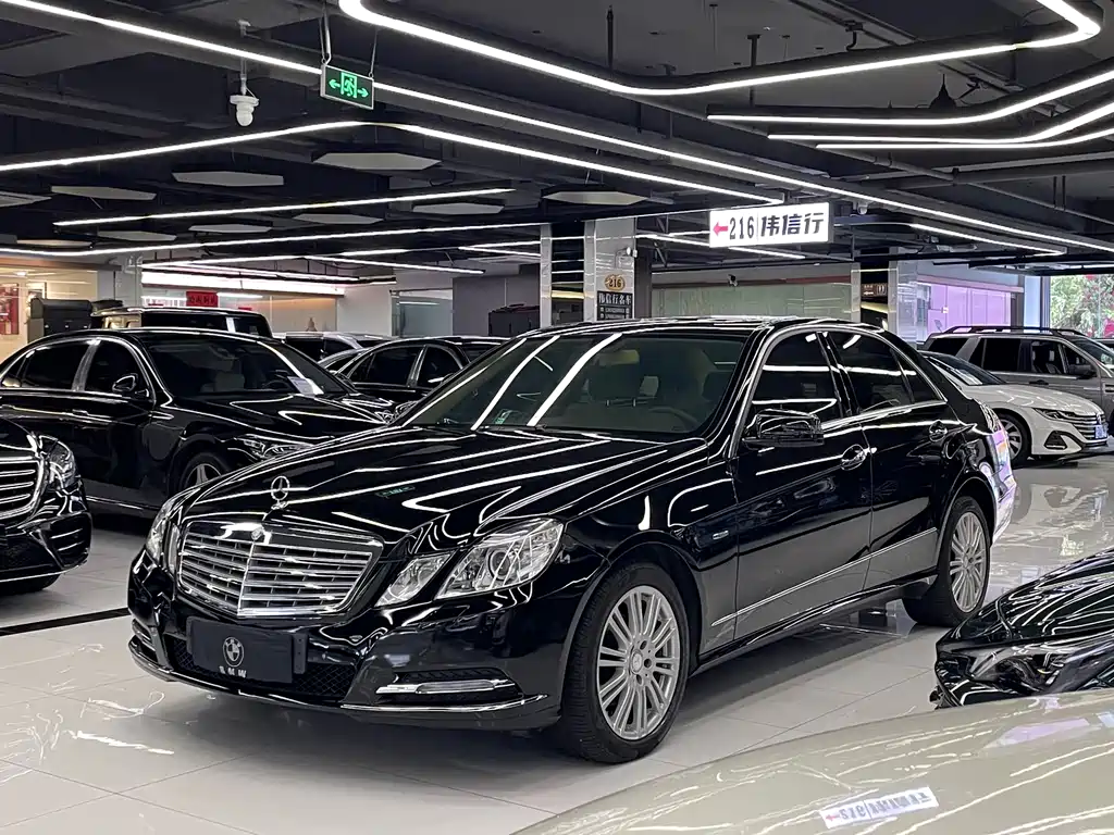 Mercedes-Benz E-Class 2011