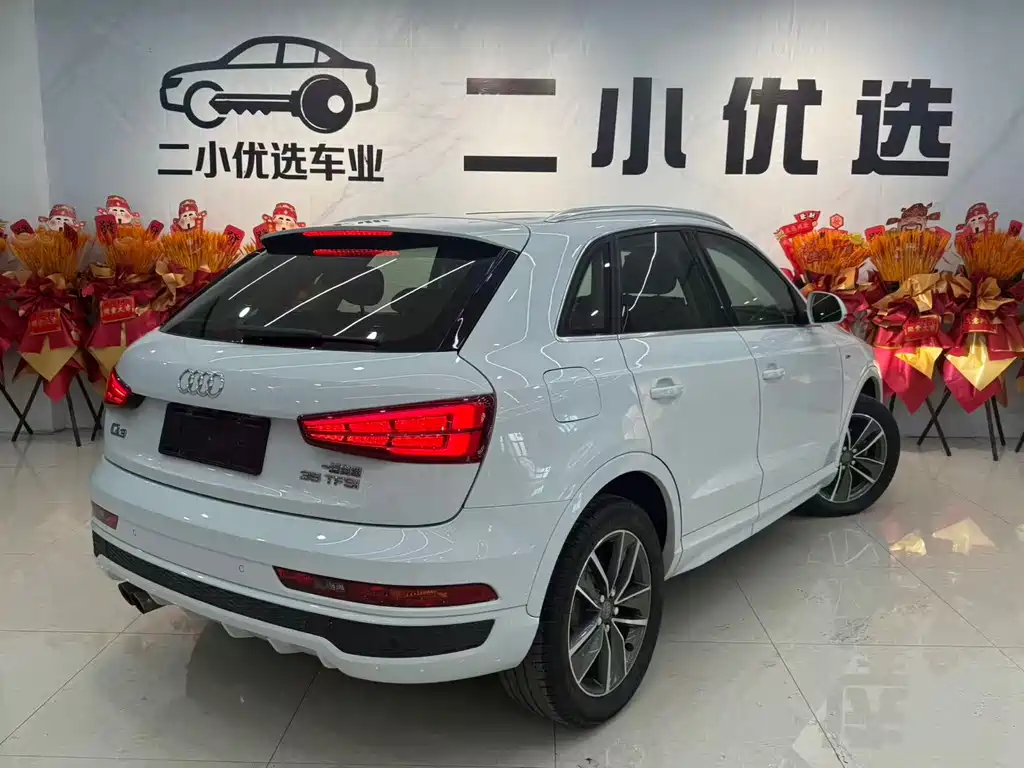 Audi Q3 2018 — фото 14
