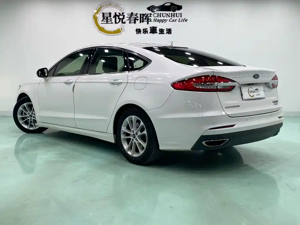 Ford Mondeo 2018 — фото 7