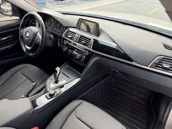 BMW 3 Series 2017