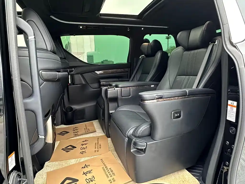 Toyota Vellfire 2022 — фото 12