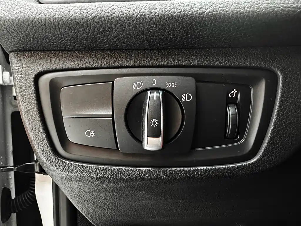 BMW 1 Series 2022 — фото 17
