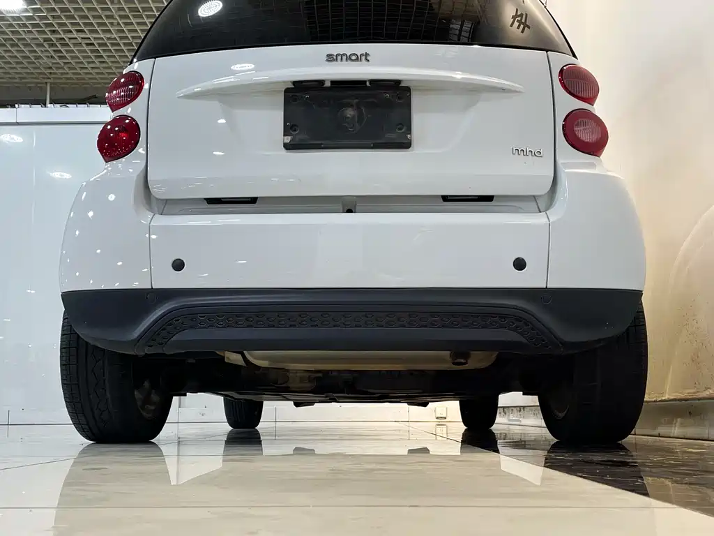 smart Fortwo 2015 — фото 24