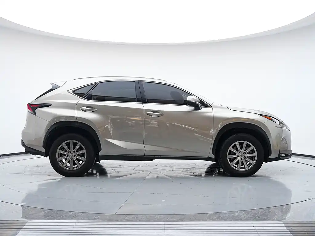 Lexus NX 2015 — фото 26