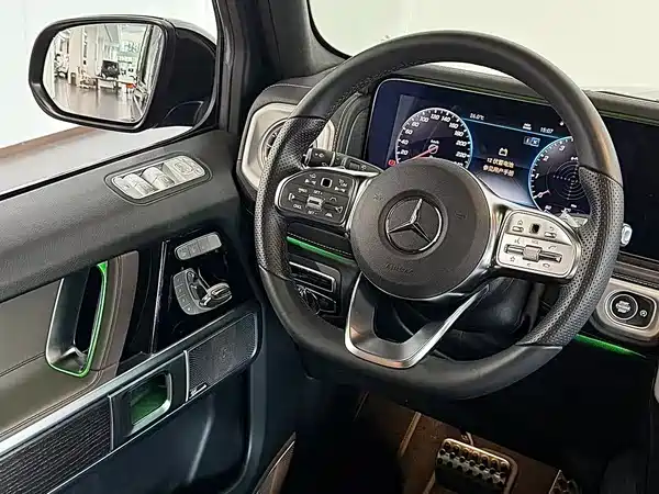 Mercedes-Benz G-Class 2024