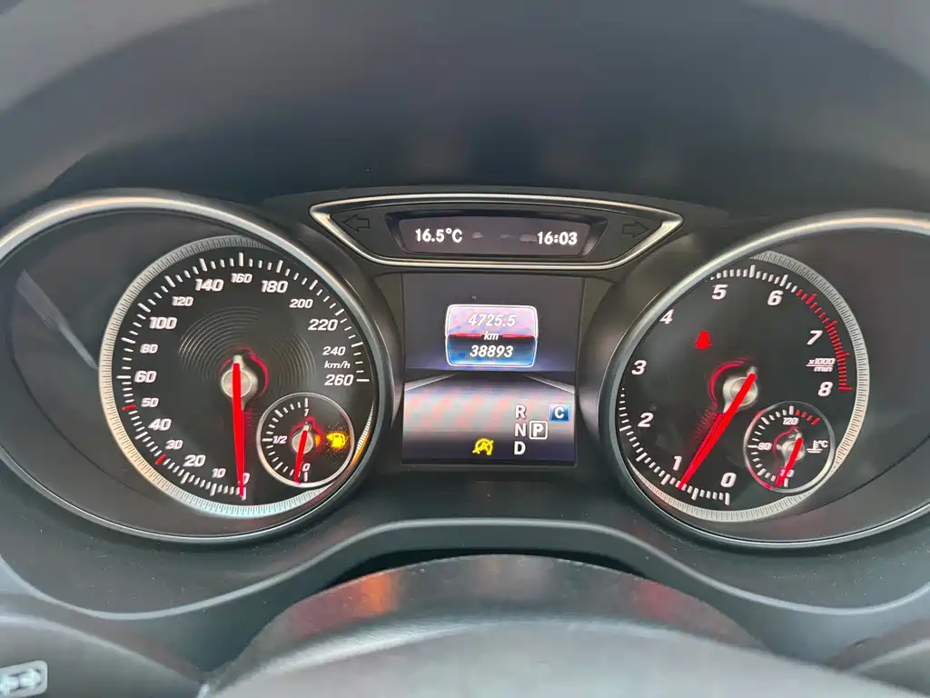 Mercedes-Benz GLA 2019 — фото 20