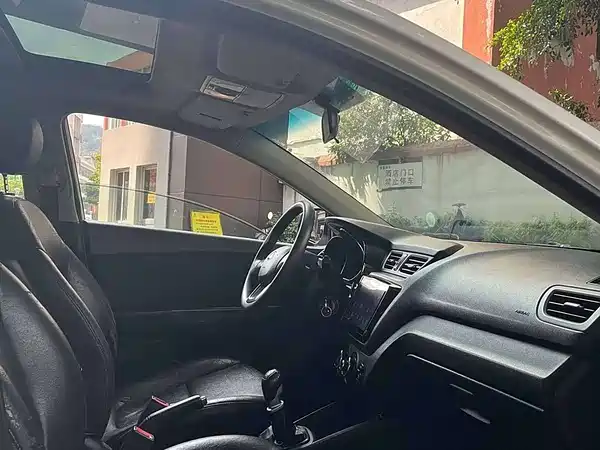 Kia K2 2015