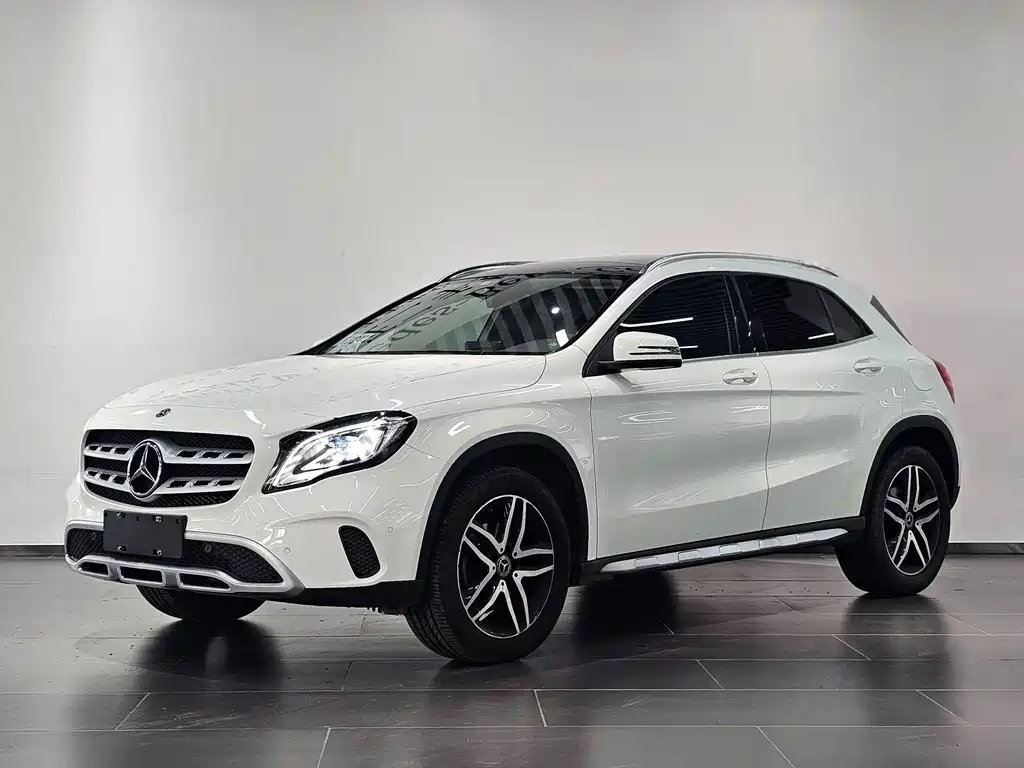 Mercedes-Benz GLA 2017 — фото 1
