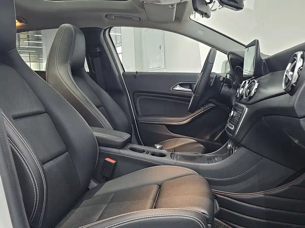 Mercedes-Benz GLA 2017 — фото 11