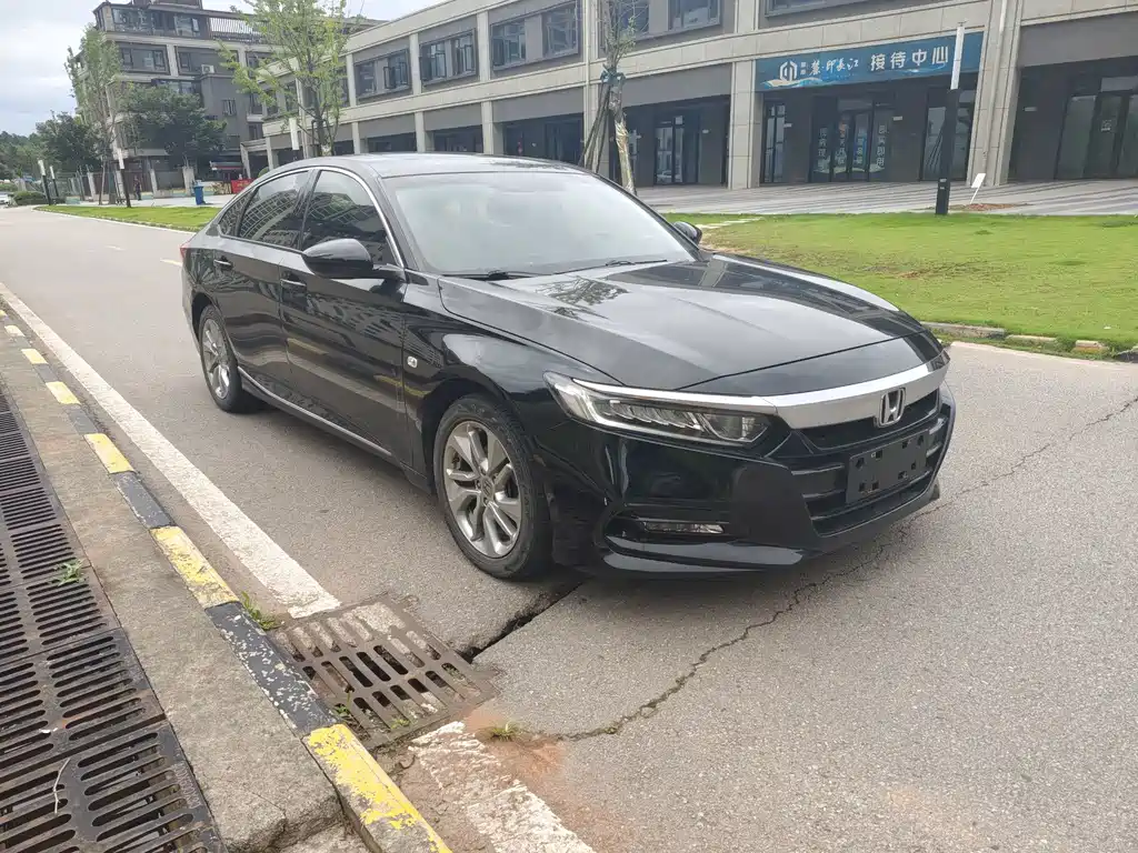 Honda Accord 2018 — фото 2