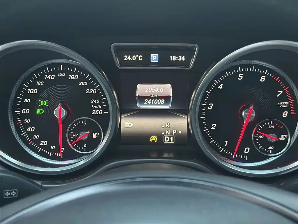 Mercedes-Benz GLE 2016