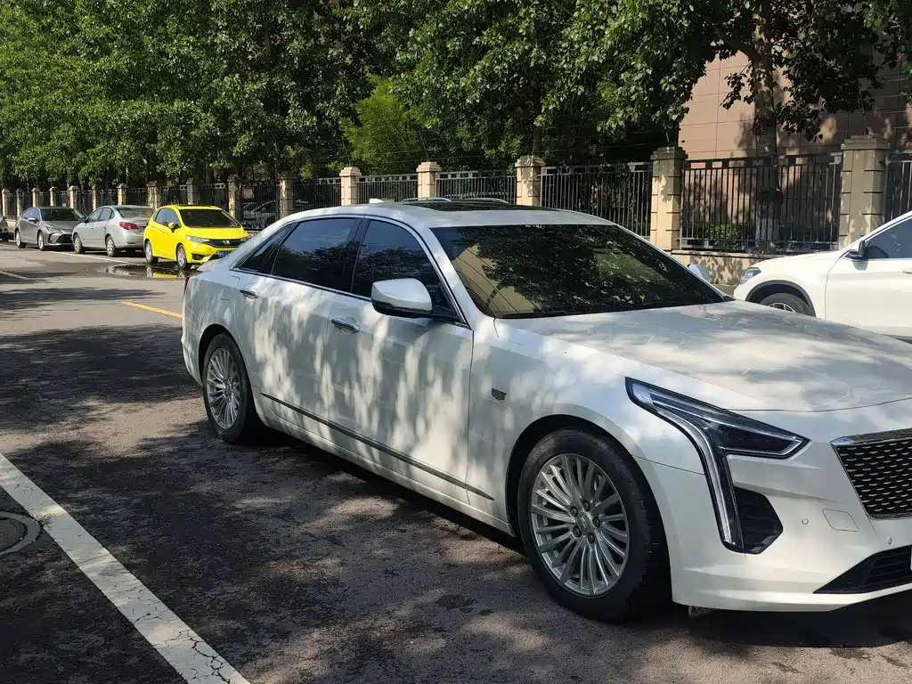 Cadillac CT6 2021 — фото 2