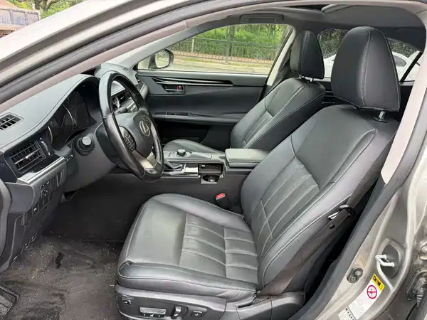 Lexus ES 2017