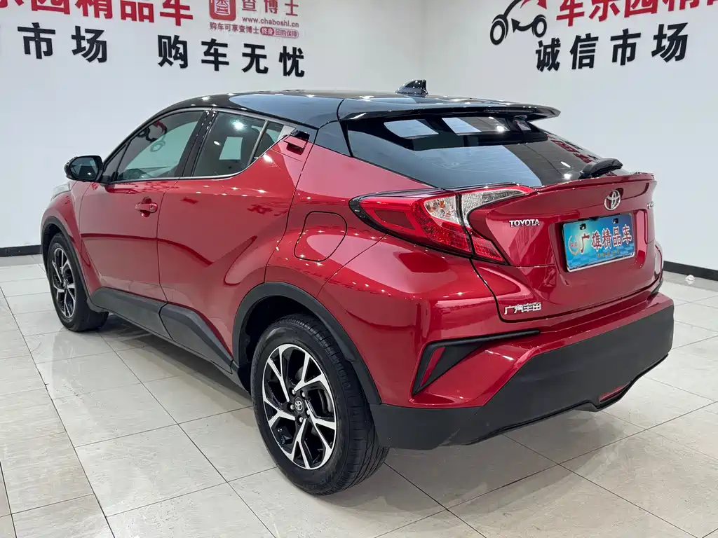 Toyota C-HR 2021 — фото 4