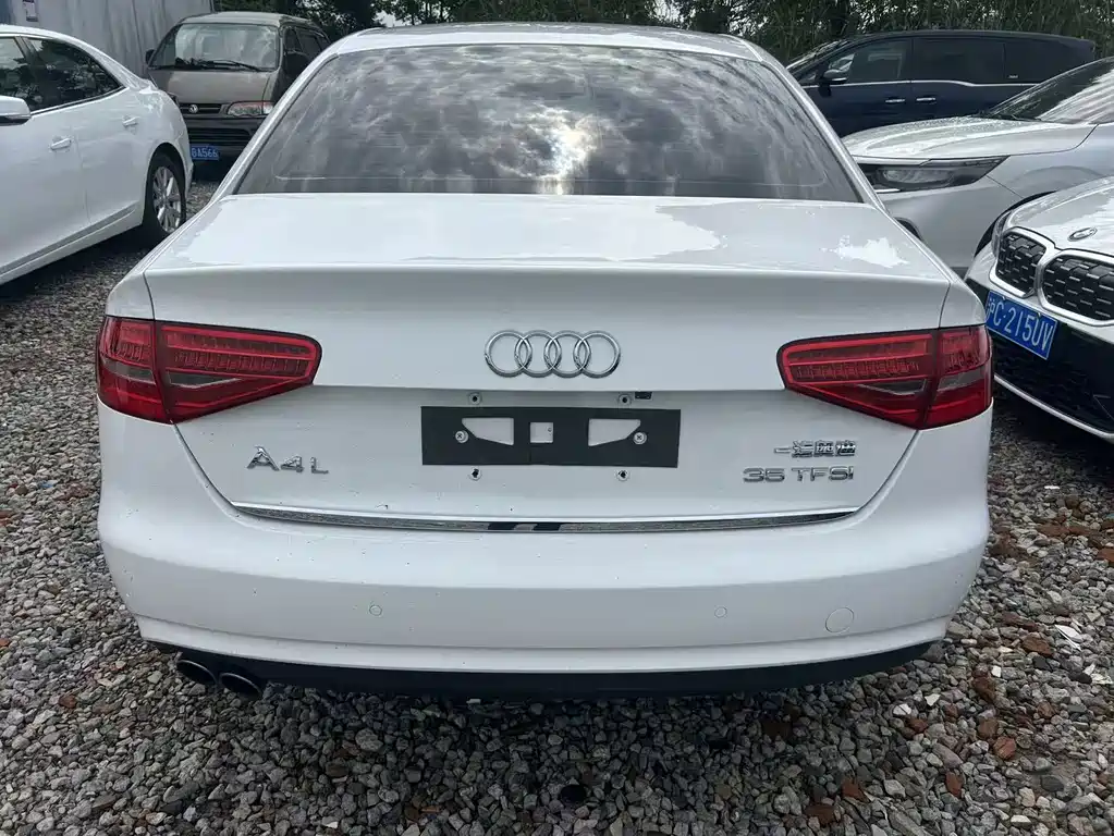 Audi A4L 2014