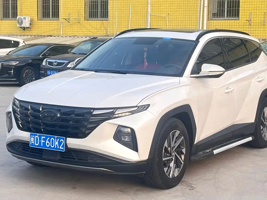 Hyundai Tucson 2023 — фото 1