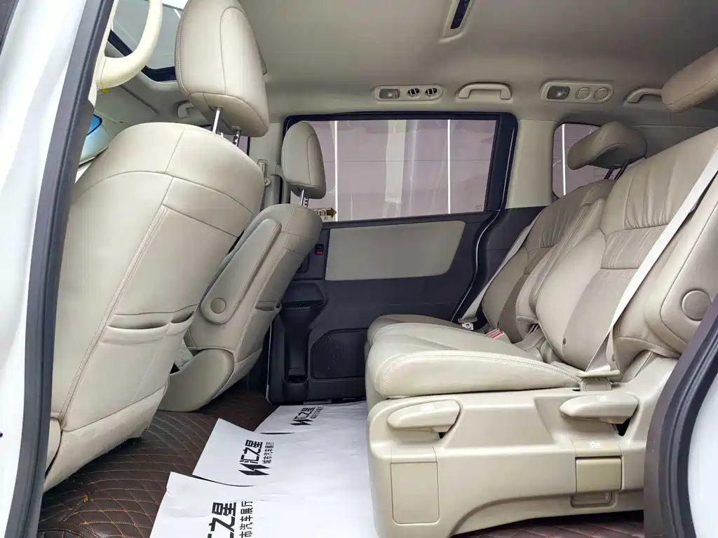 Honda Odyssey 2017 — фото 15