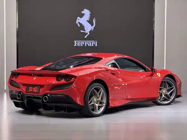 Ferrari F8 2020