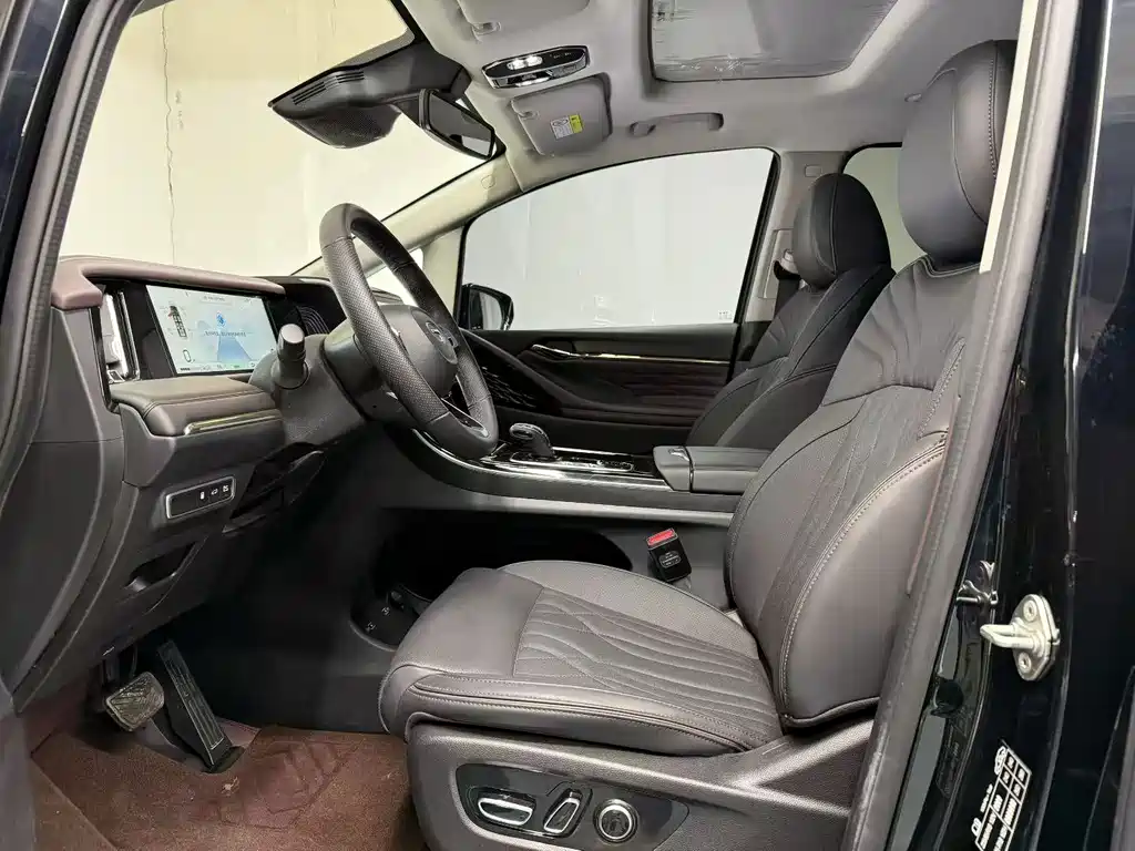 GAC Trumpchi M8 2025 — фото 5