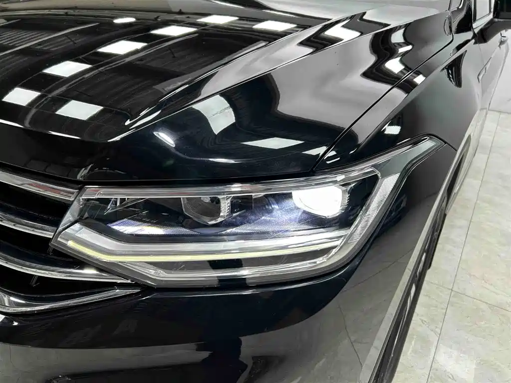 Volkswagen Tiguan L 2023 — фото 17