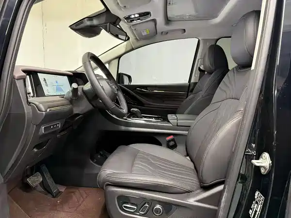 GAC Trumpchi M8 2025
