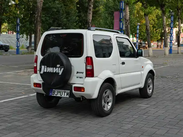 Suzuki Jimny 2012