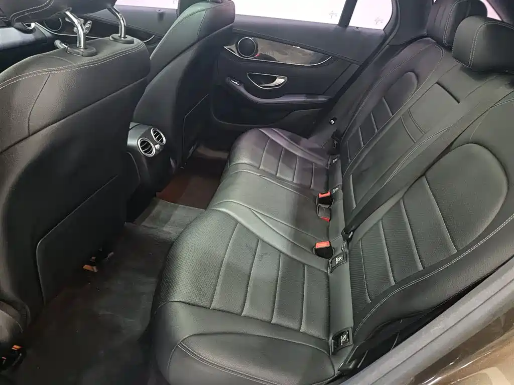 Mercedes-Benz GLC 2017 — фото 15