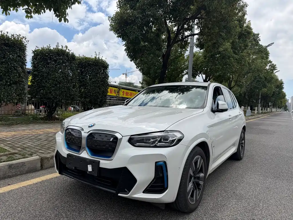 BMW iX3 2022 — фото 2