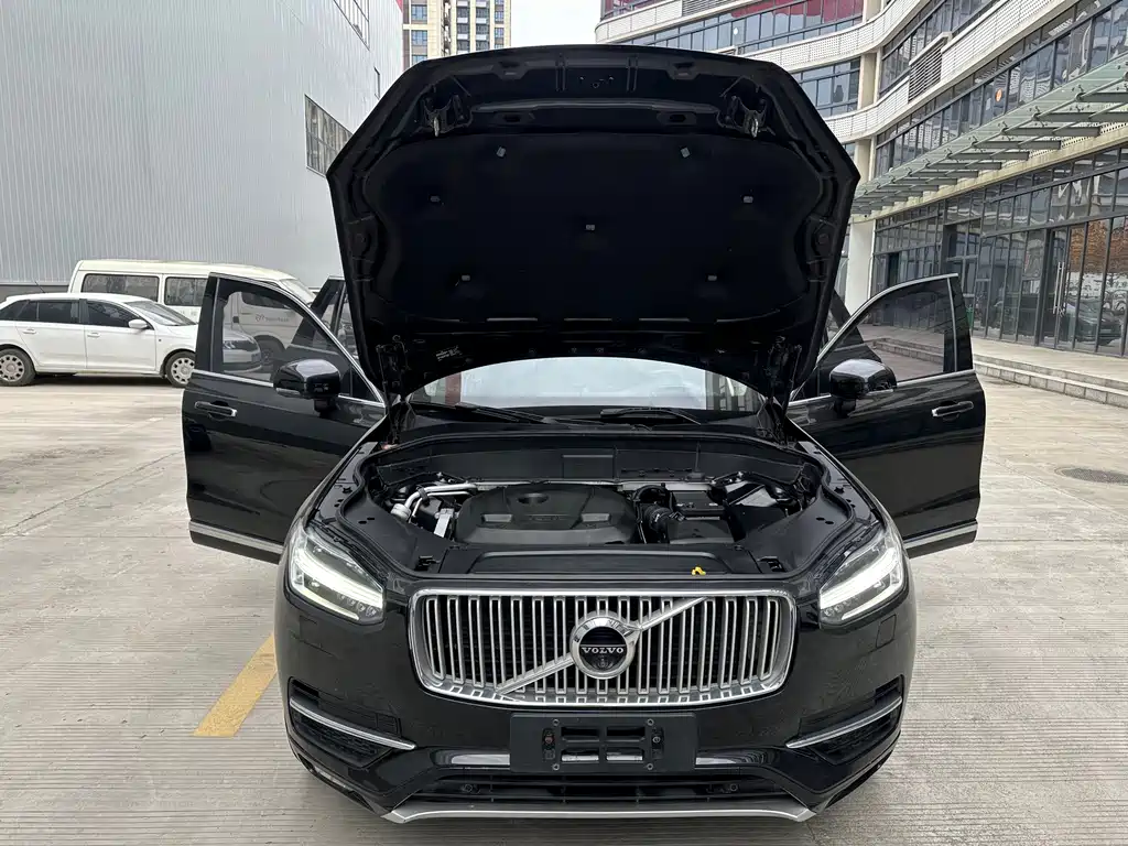 Volvo XC90 2017 — фото 7